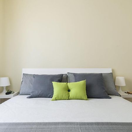 Alcuino Apartment Милано Екстериор снимка