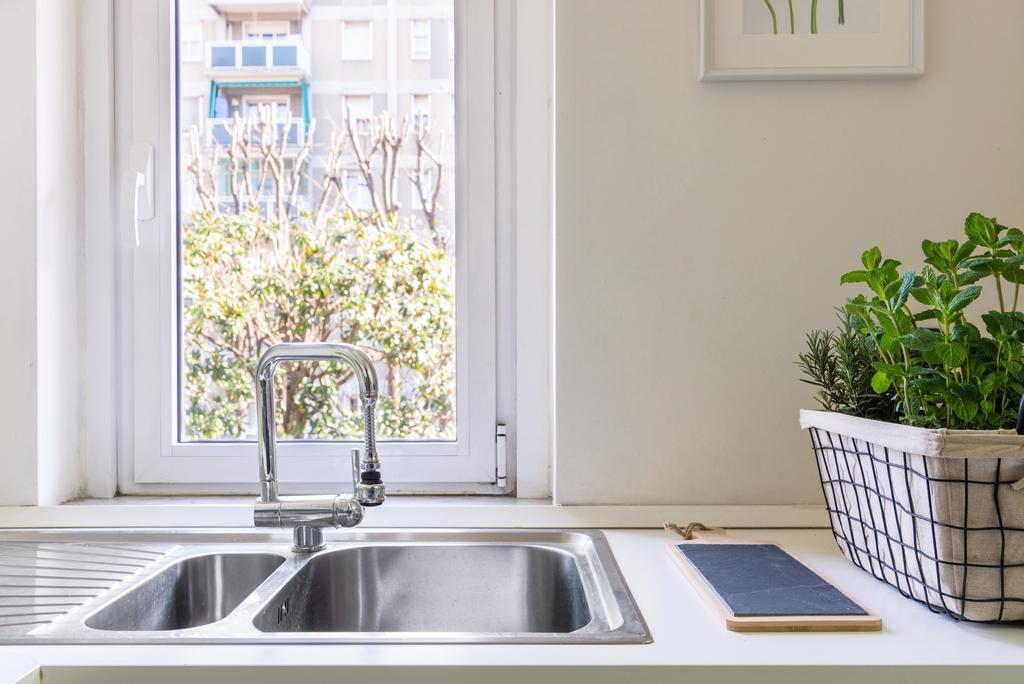 Alcuino Apartment Милано Екстериор снимка