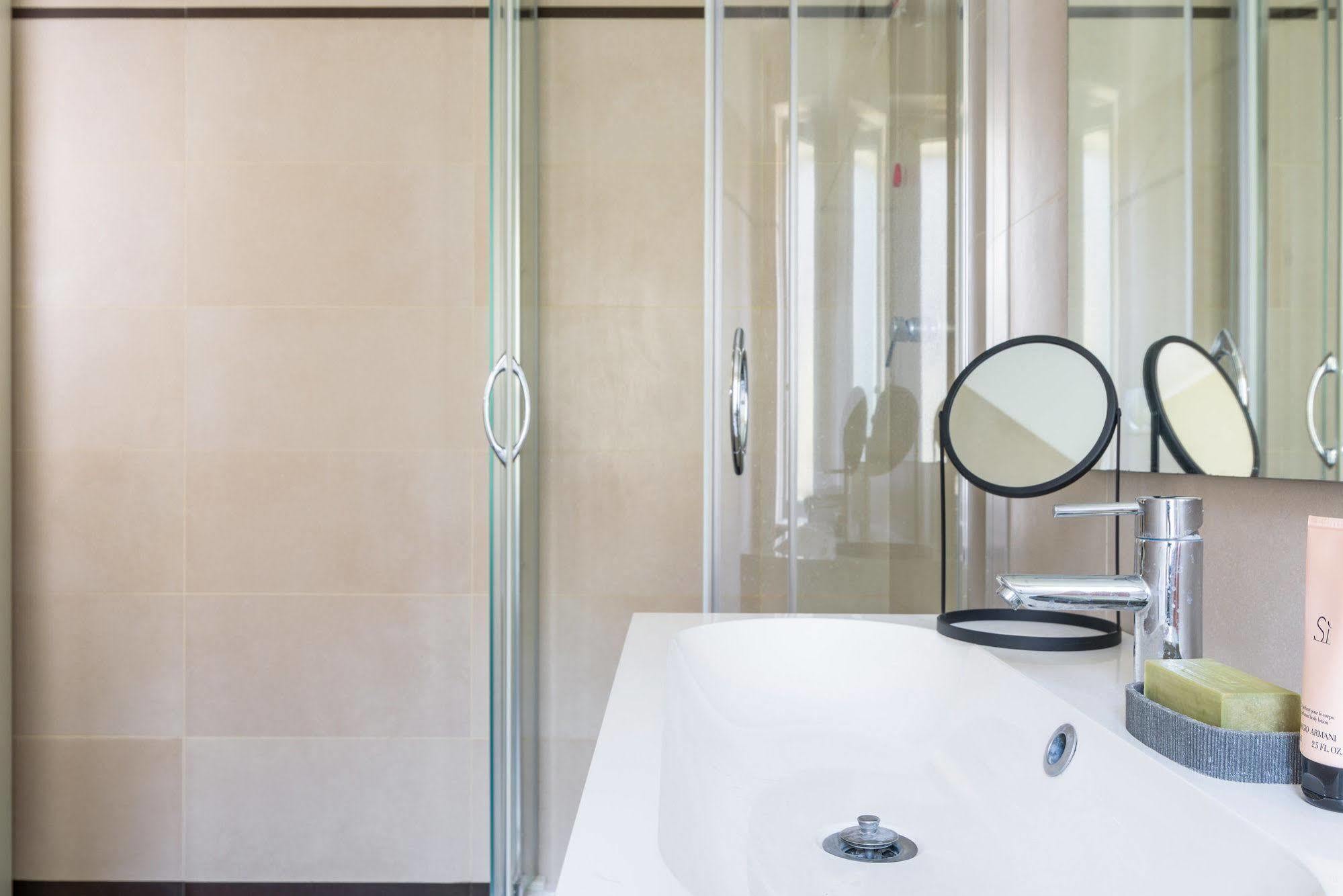 Alcuino Apartment Милано Екстериор снимка
